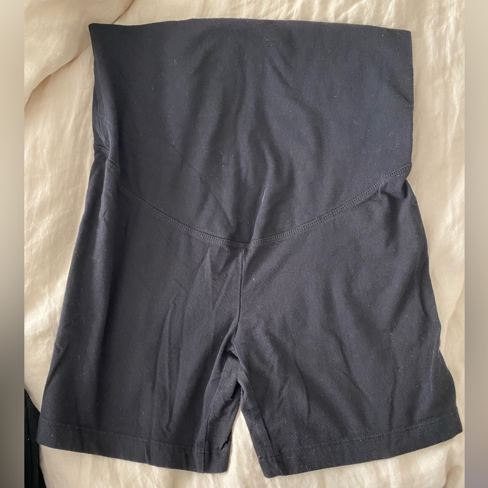Old navy maternity bike shorts